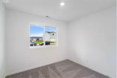 674 Minnesota St, Lebanon, OR 97355 - Photo 3