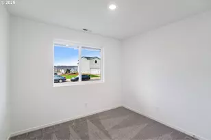 674 Minnesota St, Lebanon, OR 97355 - Photo 3