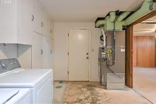 6208 SE Woodstock Blvd, Portland, OR 97206 - Photo 19