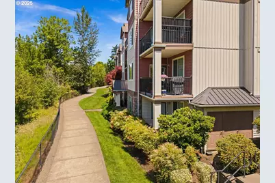 615 NW Lost Springs Ter #102, Portland, OR 97229 - Photo 33