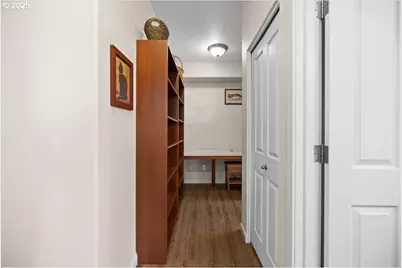 615 NW Lost Springs Ter #102, Portland, OR 97229 - Photo 27
