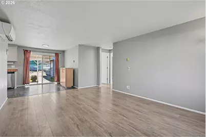 325 W N St, Springfield, OR 97477 - Photo 9