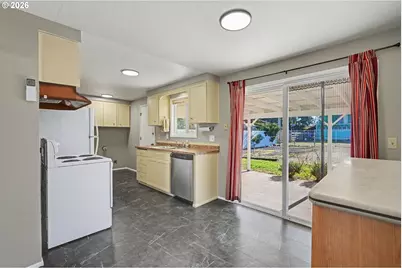 325 W N St, Springfield, OR 97477 - Photo 15