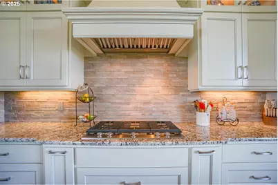 1904 NW Maryland St, Camas, WA 98607 - Photo 17