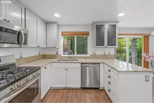 19240 SW Rosedale Ct, Beaverton, OR 97007 - Photo 9