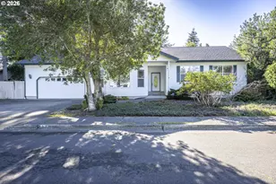 2284 21st St, Florence, OR 97439 - Photo 3