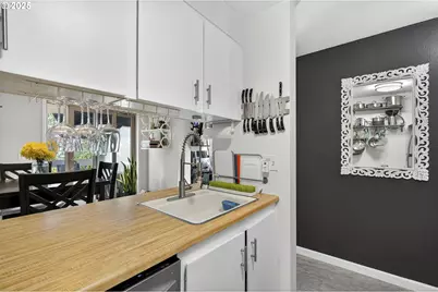 44 Eagle Crest Dr #18, Lake Oswego, OR 97035 - Photo 11