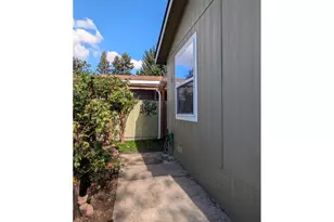 9700 SW Tualatin Rd, Tualatin, OR 97062 - Photo 11