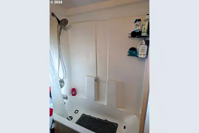 293 N Empire Blvd, Coos Bay, OR 97420 - Photo 19