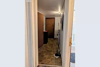 293 N Empire Blvd, Coos Bay, OR 97420 - Photo 21