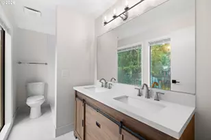 275 NE Scott Dr, Gresham, OR 97030 - Photo 17