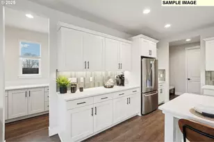 708 Magnolia Ave, Woodburn, OR 97071 - Photo 35