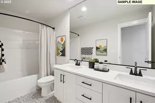 708 Magnolia Ave, Woodburn, OR 97071 - Photo 11