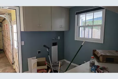 551 Shire Ct, Eugene, OR 97401 - Photo 11
