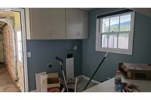 551 Shire Ct, Eugene, OR 97401 - Photo 11