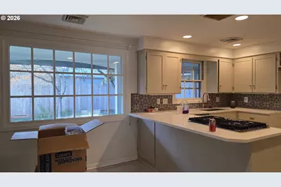 551 Shire Ct, Eugene, OR 97401 - Photo 9