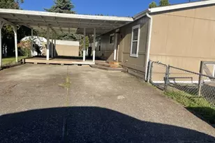 5660 Daisy St, Springfield, OR 97478 - Photo 9