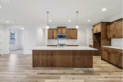 8246 SE Orion Ln, Hillsboro, OR 97123 - Photo 5