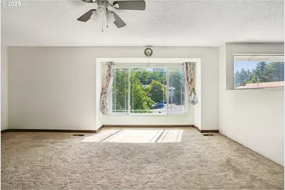 1453 SE 29th Ct, Troutdale, OR 97060 - Photo 9