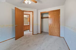 2393 SW 1st St, Gresham, OR 97080 - Photo 35