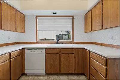 2393 SW 1st St, Gresham, OR 97080 - Photo 23