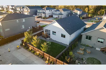 626 SW 49th Dr, Gresham, OR 97080 - Photo 9