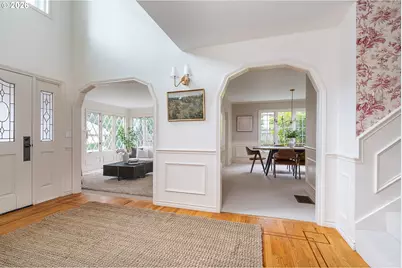 4077 Buck Brush Ln, Lake Oswego, OR 97035 - Photo 3