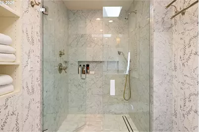 12727 S Iron Mountain Blvd, Portland, OR 97219 - Photo 33