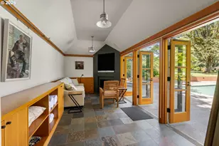 12727 S Iron Mountain Blvd, Portland, OR 97219 - Photo 43