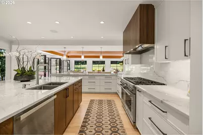 12727 S Iron Mountain Blvd, Portland, OR 97219 - Photo 19