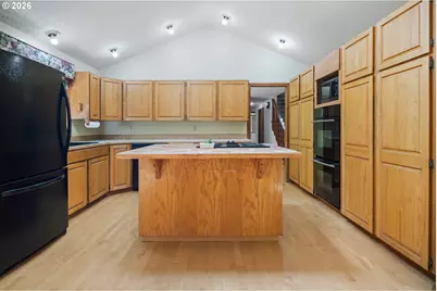 13910 SW Rawhide Ct, Beaverton, OR 97008 - Photo 9