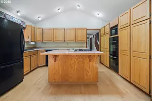 13910 SW Rawhide Ct, Beaverton, OR 97008 - Photo 9