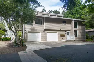 1253 NE East Lagoon Dr, Lincoln City, OR 97367 - Photo 1