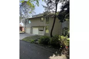 1253 NE East Lagoon Dr, Lincoln City, OR 97367 - Photo 1