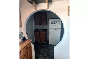 195 S 51st St, Springfield, OR 97478 - Photo 5
