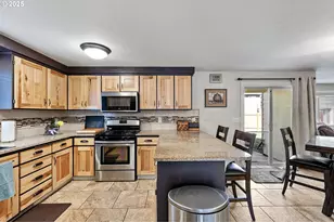 1011 Rose St, Junction City, OR 97448 - Photo 13