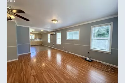 425 W Umpqua St, Roseburg, OR 97471 - Photo 5