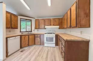 96134 Foxglove Way, Brookings, OR 97415 - Photo 3