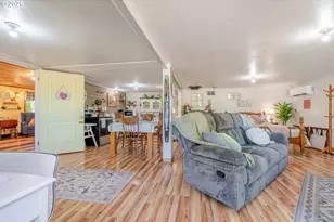 362 E Washington Ave, Brownsville, OR 97327 - Photo 7