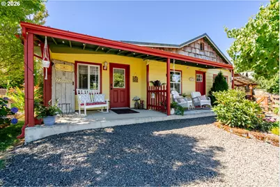 362 E Washington Ave, Brownsville, OR 97327 - Photo 3