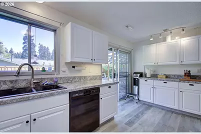 9802 NE 58th St, Vancouver, WA 98662 - Photo 9
