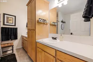 1110 Madison St, Silverton, OR 97381 - Photo 29