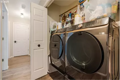 1110 Madison St, Silverton, OR 97381 - Photo 31