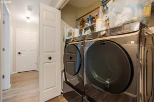 1110 Madison St, Silverton, OR 97381 - Photo 31