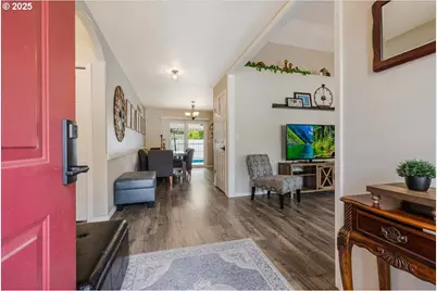 1110 Madison St, Silverton, OR 97381 - Photo 7