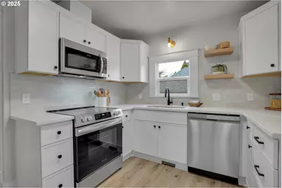 209 SE Currin St, Estacada, OR 97023 - Photo 13