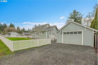 209 SE Currin St, Estacada, OR 97023 - Photo 3