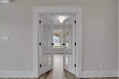 209 SE Currin St, Estacada, OR 97023 - Photo 7