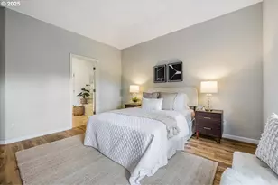 9174 SW Waverly Dr, Portland, OR 97224 - Photo 13