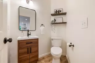 9174 SW Waverly Dr, Portland, OR 97224 - Photo 19